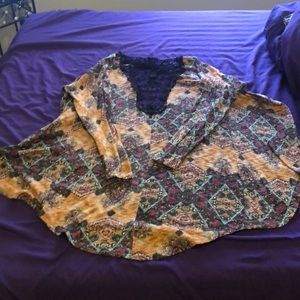 Beautiful printed lace back cover / long sweater